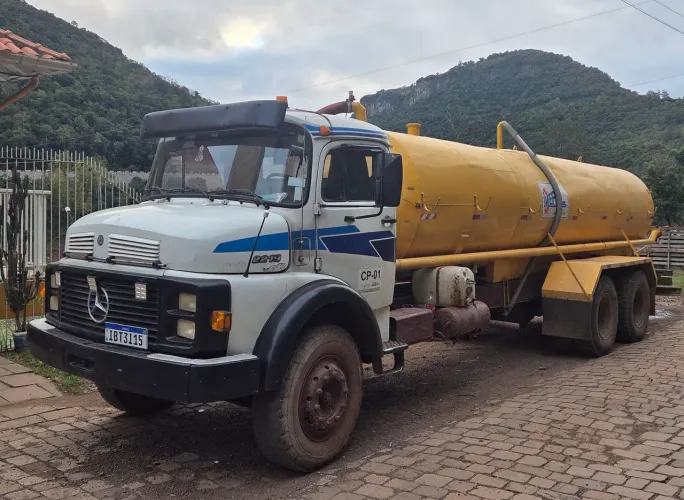 Caminhao tanque/pipa