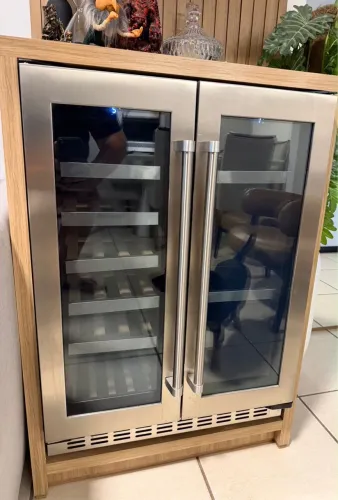 ADEGA E CERVEJEIRA METADE DO PREÇO ?