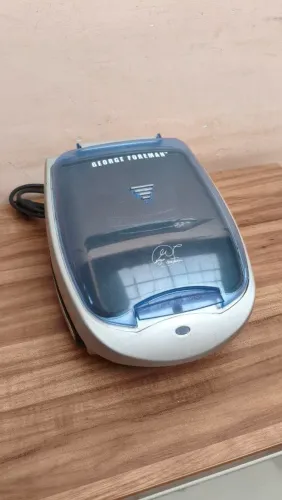 Sanduicheira George Foreman Grill 