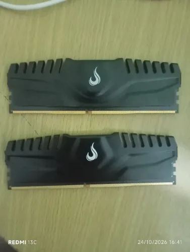 Vendo memórias ram com defeito/mal contato