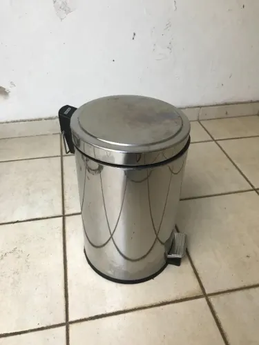 Lixeira com Pedal 20L Inox Tramontina