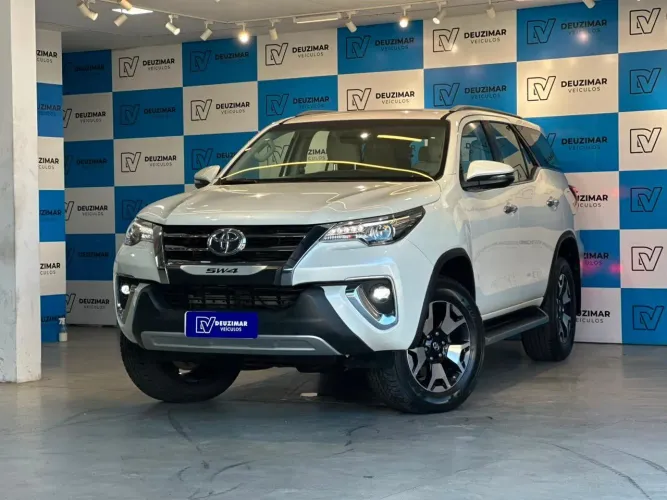 Toyota Hilux SW4 Diamond 2.8 TB 4X4 Die. Aut. 2020