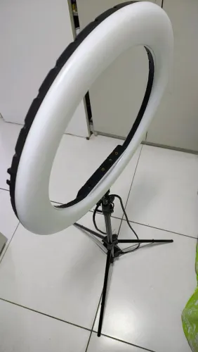 Tripé com luz