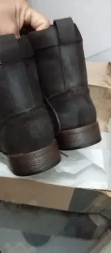 Bota reserva nova na caixa 