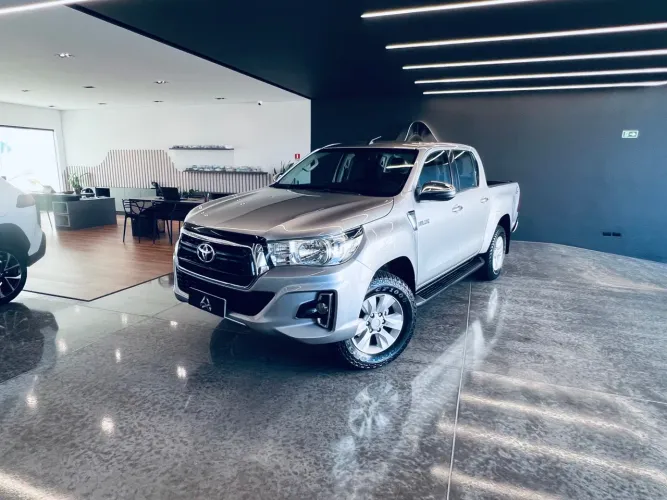 Toyota Hilux CD SR 4X4 2.8 TDI Diesel Aut. 2020