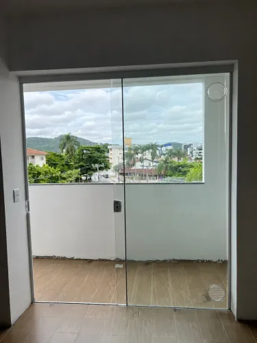 Porta de vidro duas folhas - 1,95 x 2,25m