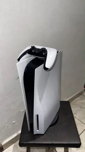 PS5 Em ótimo estado com Dois controles DUALSENSE