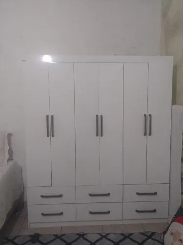 Vende se guarda roupa