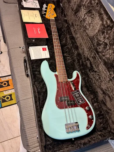 Baixo Fender American Vintage ll