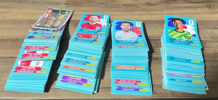 Panini Figurinhas Avulsas Copa do Mundo 2014 2018 2022 2026 - APENAS MARINGÁ
