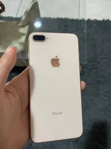 iPhone 8 Plus
