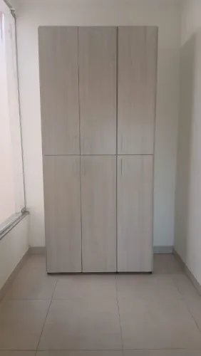 Vendo móveis e outros artigos para escritório