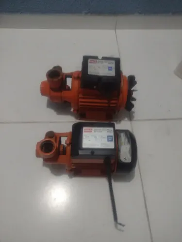 duas bombas de água Léia a descrição