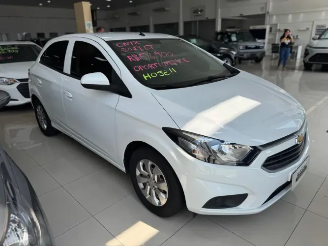 Chevrolet Onix Hatch LT 1.0 8V Flex Mec. 4P 2019