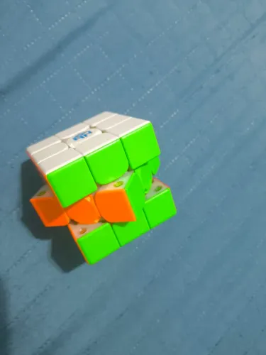 Cubo mágico Bluetooth da marca Gan