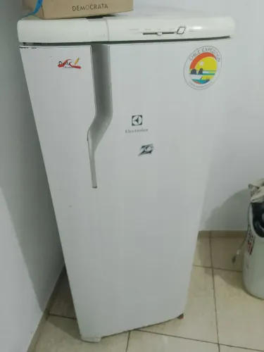 Vendo geladeira usada