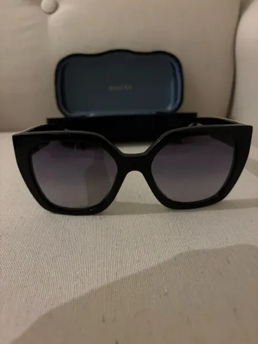 Vendo óculos de sol Gucci original novo!