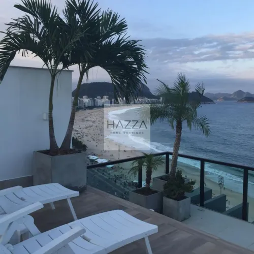 Cobertura duplex frente mar Av Atlântica