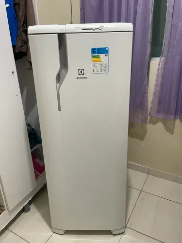 Geladeira Electrolux usada