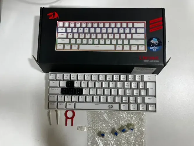 Teclado mecânico 60% - Redragon - Lakshmi Switch azul