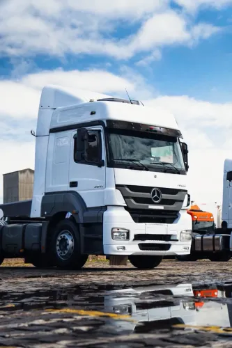 MB AXOR 2041 4x2 ÚNICO DONO