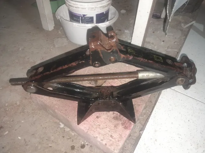 Macaco de carro
