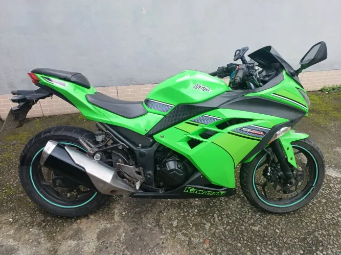 Vendo Ninja 300, ano 2013