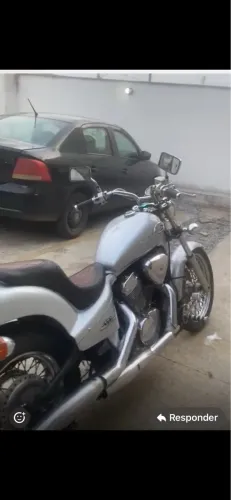 Vendo Honda Shadow 2002 em ótimo estado de conservação