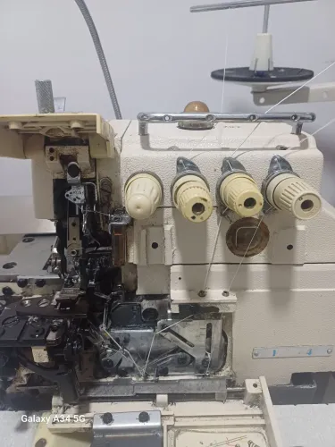 Maquina overlock Ponto Cadeia