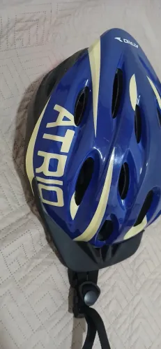 Capacete de ciclismo com luz