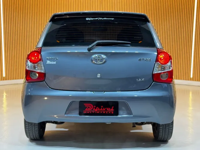 Toyota Etios X 1.3 Flex 16V 5P Mec. 2015