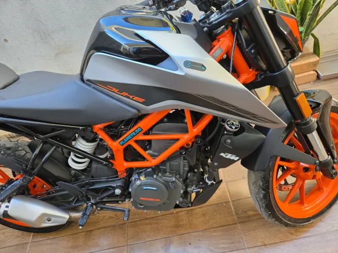 Duke 390 revisão e feita recentemente