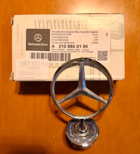 Emblema De capo Mercedes Classe C ( serve na 180 , 200 , 250 , 300)