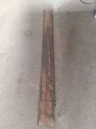 Lâmina de serra pica-pau para fabricação de facas