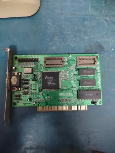 Placa de vídeo Trident 9680 1Mb PCI + fax modem 56K Motorola Retro