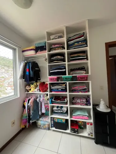 Armário/guarda roupa 