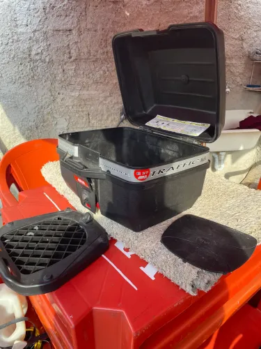 BAÚ GIVI MONOLOCK 27 L