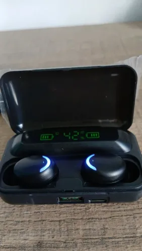 Fone Bluetooth Black  , ótimo para o dia a dia. 