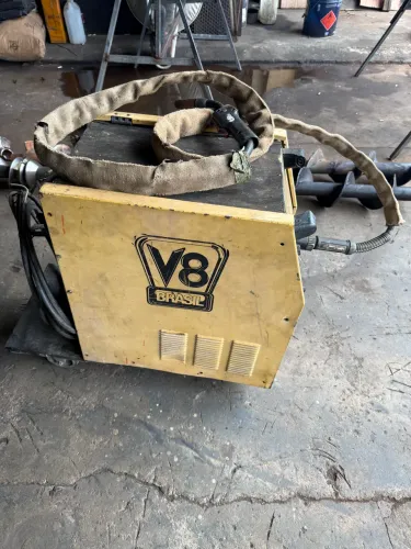Máquina de solda mig v8 trifásica