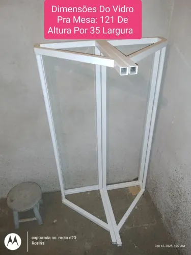 Vendo 2 Araras Plateleiras Em Tubo Super Grosso