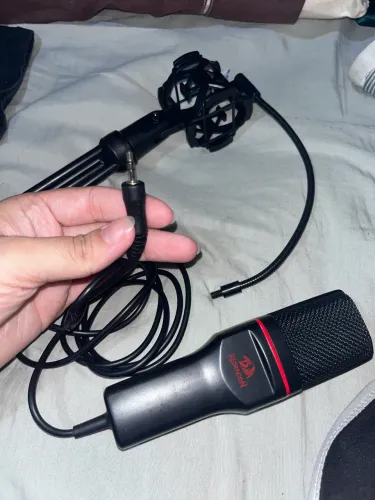 Microfone Redragon Seyfert GM100 com Suporte Articulado