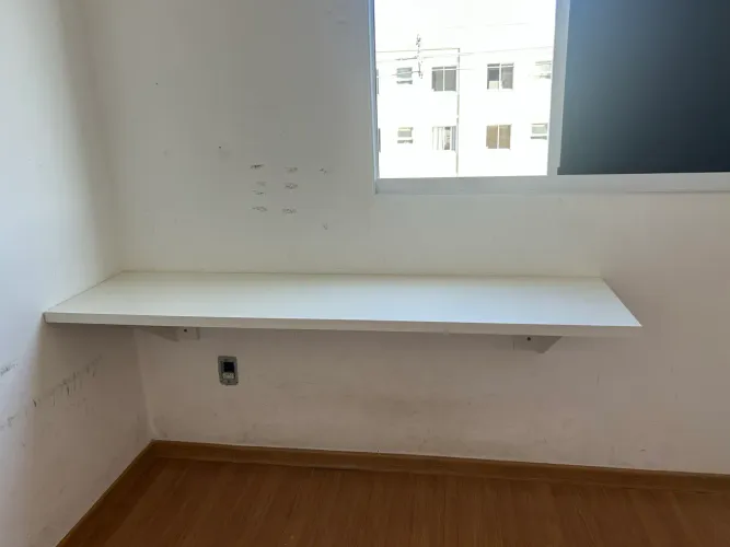 Vendo bancada/escrivaninha planejada