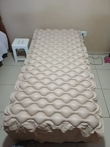 Colchão Pneumático Anti Escaras marca Dellamed