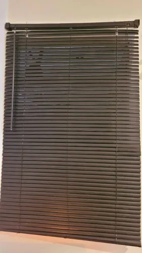 Persiana cortina PVC  horizontal preta