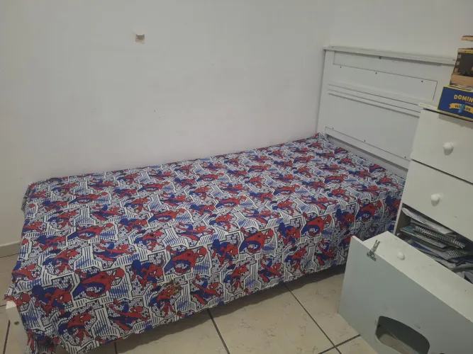 Cama de solteiro com colchão