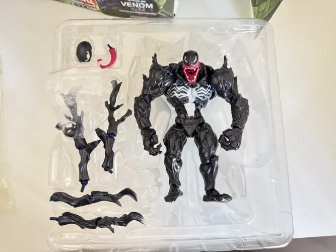 BONECO VENOM FIGURA DE AÇÃO BRINQUEDO MARVEL HOMEM ARANHA