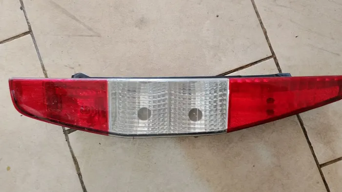 Lanterna traseira direita Fiat Doblo 2002 03 04 05 06 07 08