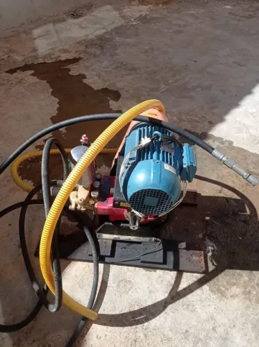 Vendo máquina de alta pressão