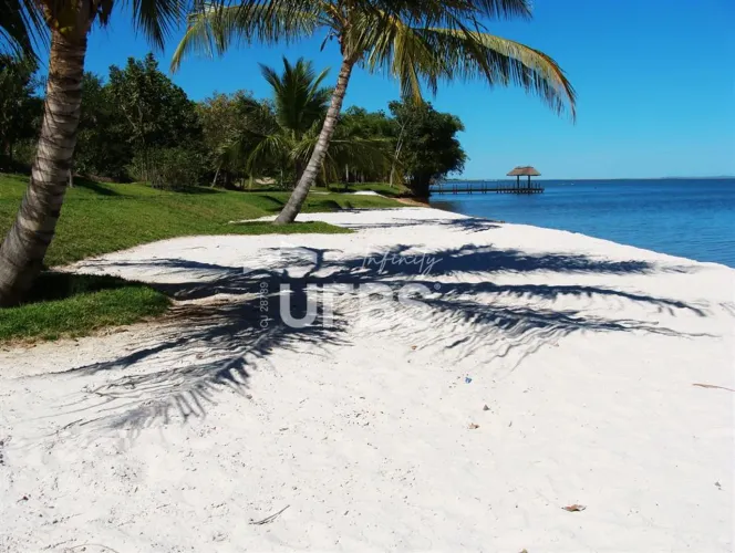 Terreno perto do Lago em Condomínio de Luxo - Residencial Polinésia - mais de 1.800 m²