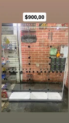 Balcão / Vitrine de Vidro Grande para Loja - R$900